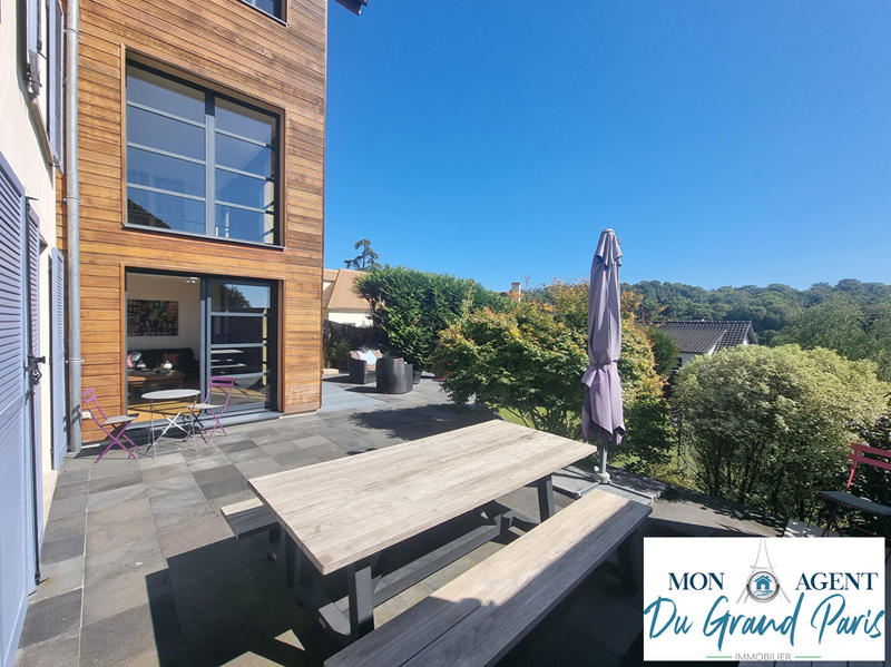 Maison - 280 m² - 7 pièces