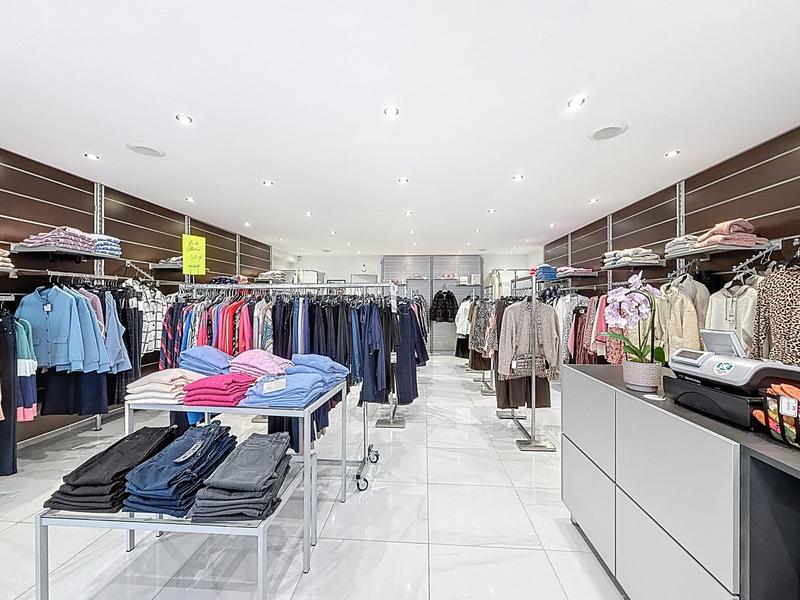 Fonds de commerce - Magasins - 84 m²