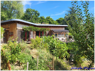 Maison - 144 m² - 7 pièces