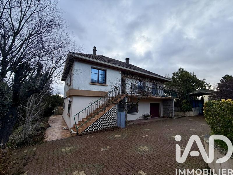 Maison - 135 m² - 6 pièces