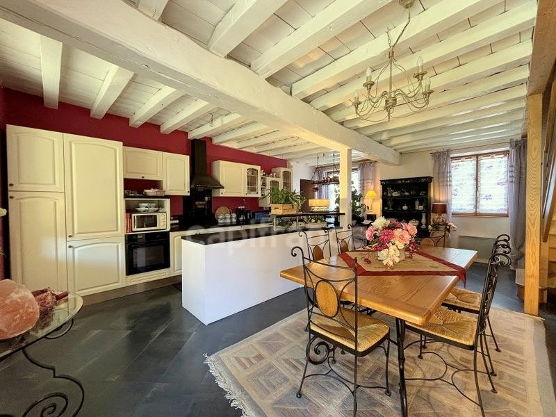 Maison - 218 m² - 5 pièces