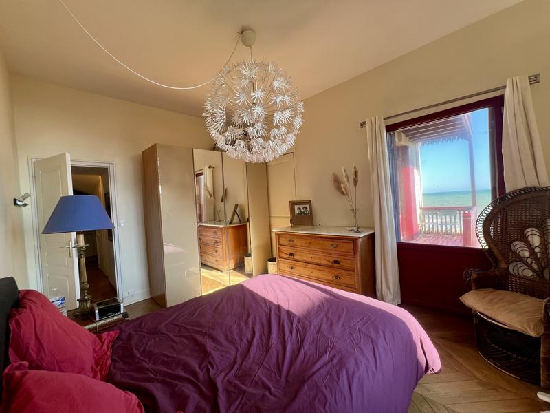 Appartement - 135 m² - 6 pièces