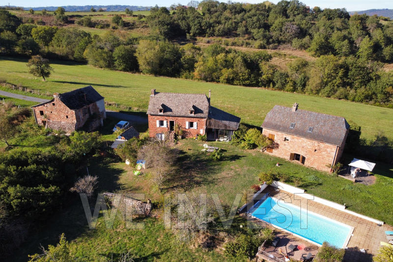 Propriété - 207 m² - 12 pièces