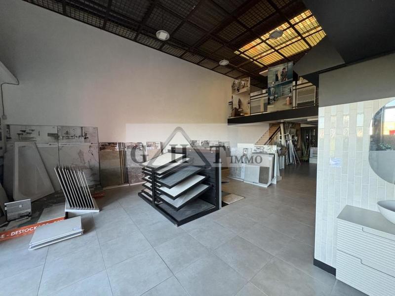Local commercial - 280 m²