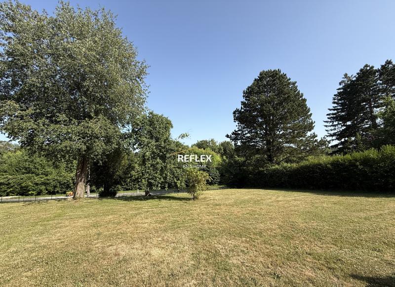 Propriété - 310 m² - 30 pièces