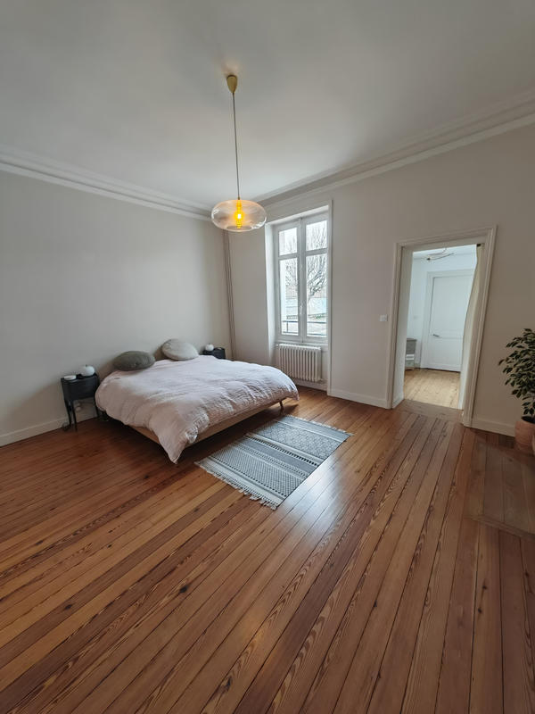 Maison - 256 m² - 9 pièces