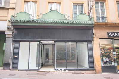 Local d'activités - 125 m²