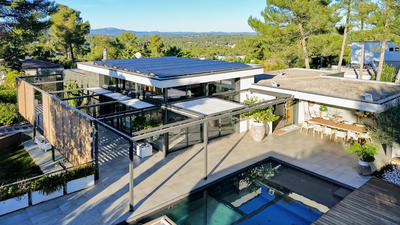 Maison - 365 m² - 8 pièces