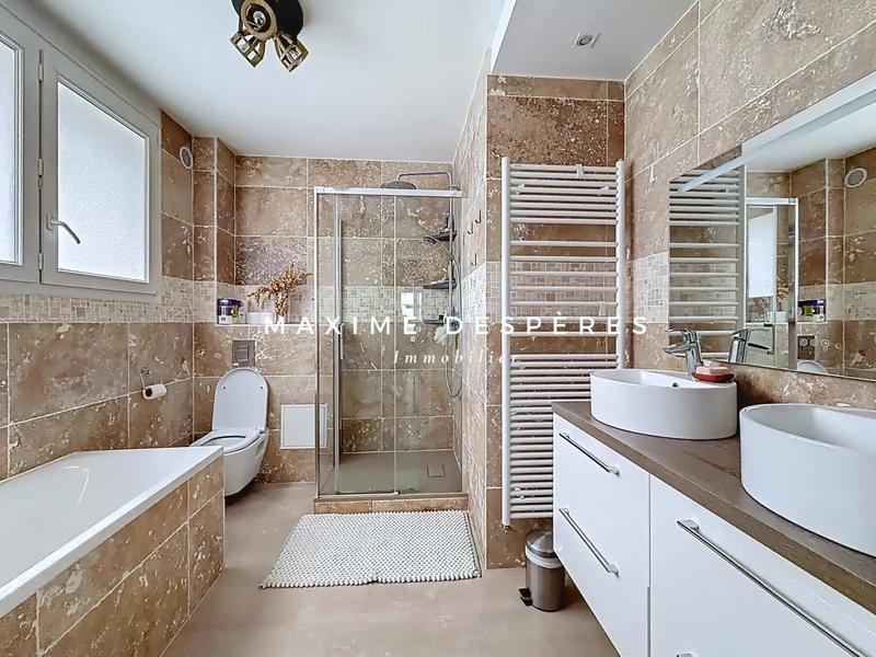 Appartement - 123 m² - 5 pièces