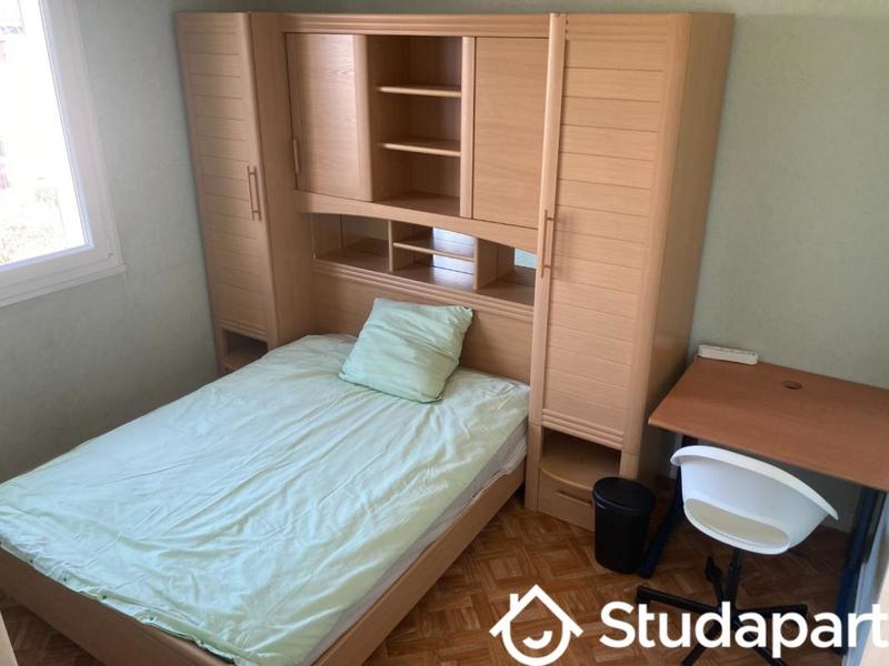 Chambre - 12 m² - 1 pièce