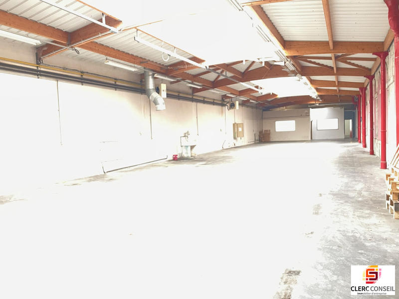 Local d'activités - 630 m²