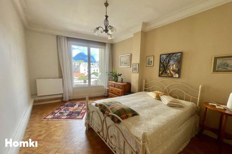 Appartement - 131 m² - 5 pièces