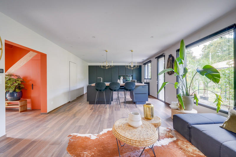 Maison - 180 m² - 6 pièces