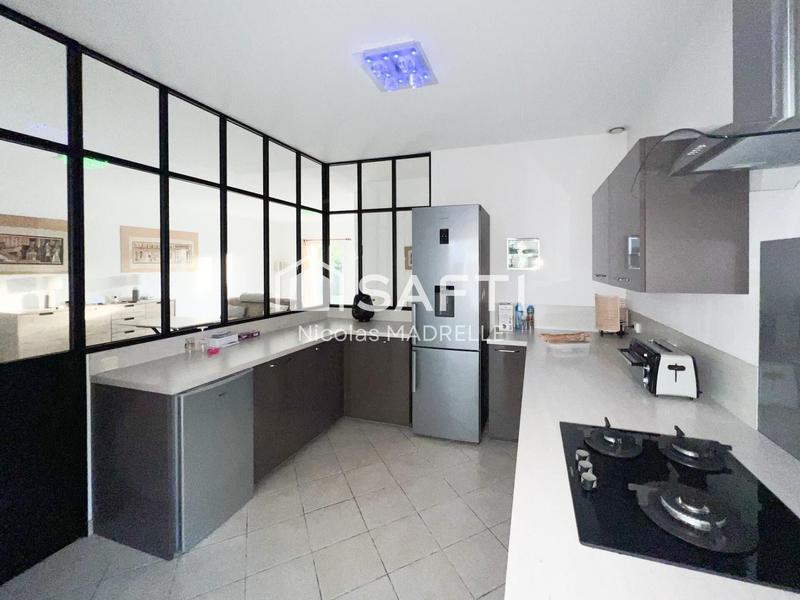 Maison - 145 m² - 5 pièces