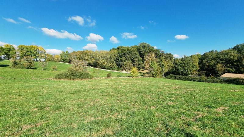 Terrain constructible - 1 980 m²