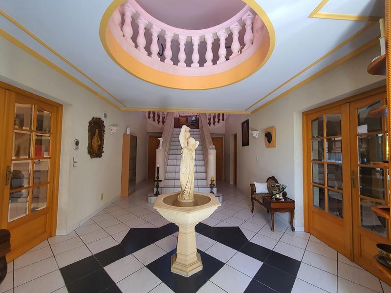 Maison - 258 m² - 6 pièces