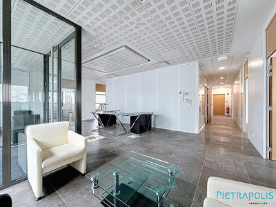 Local d'activités - 533 m²