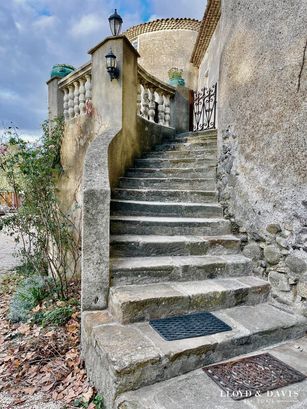 Château - 1 560 m² - 20 pièces