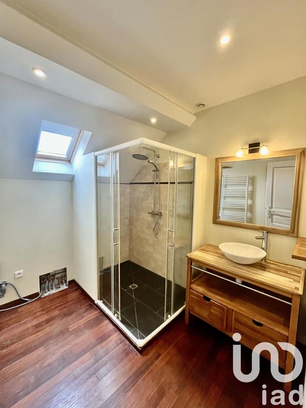 Maison - 215 m² - 6 pièces