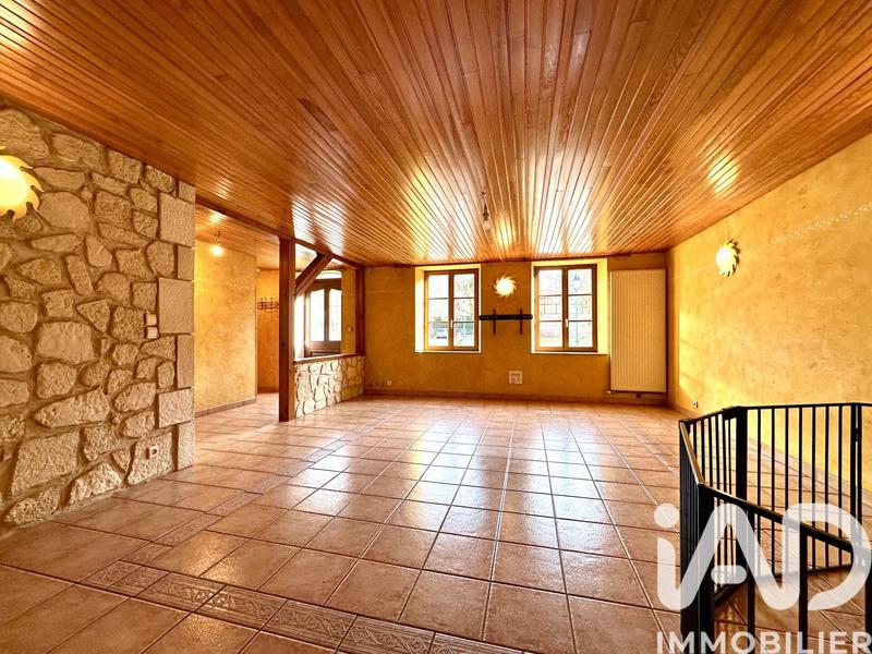 Maison - 187 m² - 8 pièces