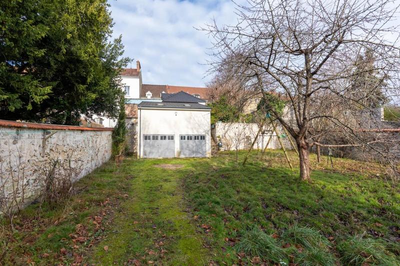 Maison bourgeoise - 250 m² - 14 pièces