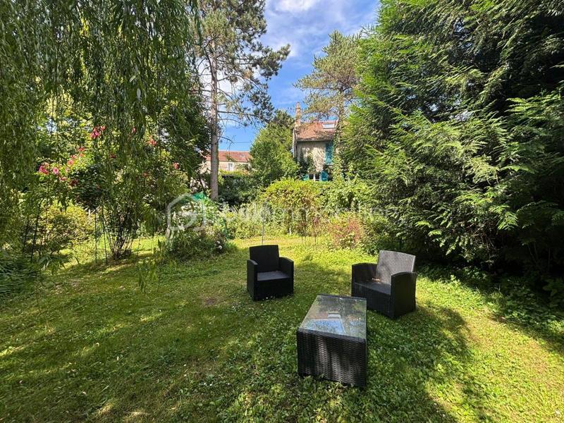 Demeure - 161 m² - 5 pièces