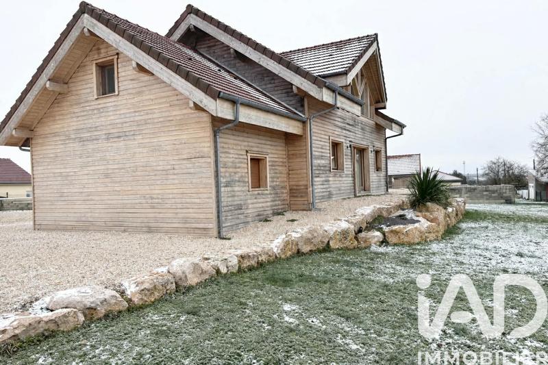 Maison de village - 140 m² - 5 pièces