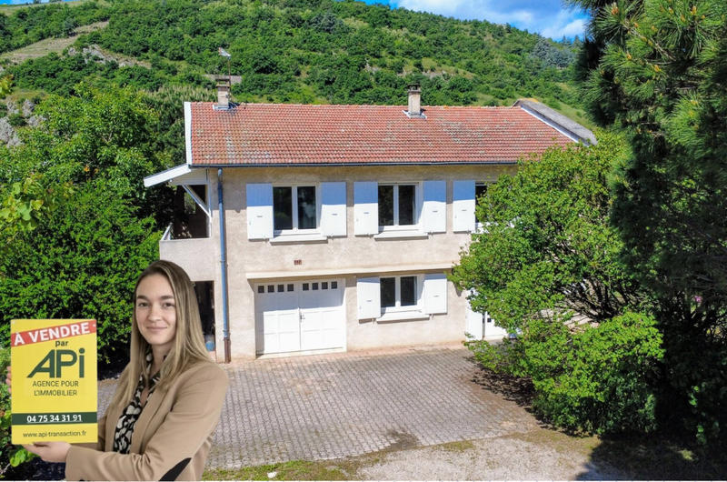 Maison - 93 m² - 6 pièces