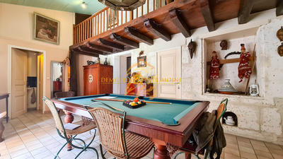 Maison - 187 m² - 8 pièces