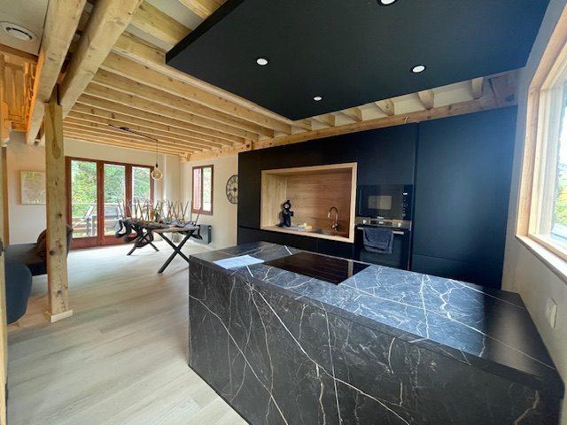 Appartement - 90 m² - 4 pièces