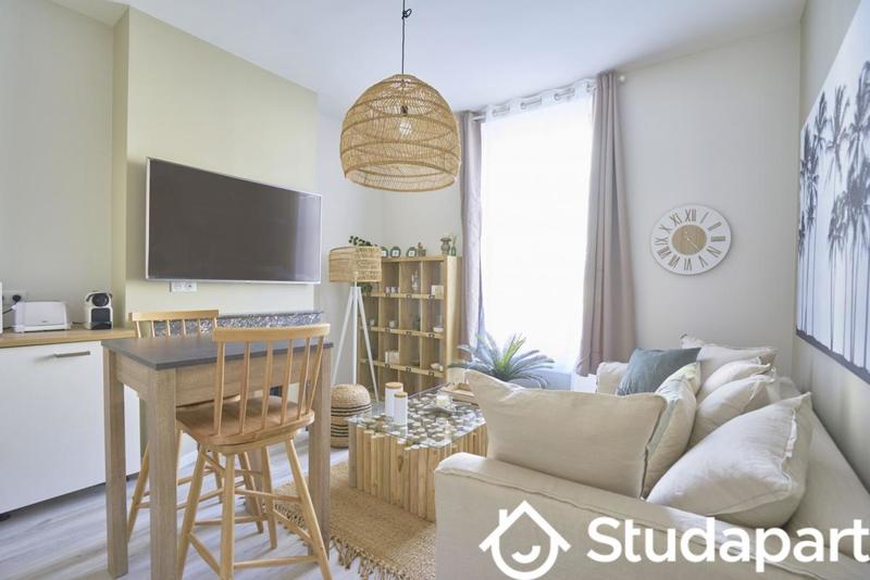 Chambre - 13 m² - 1 pièce