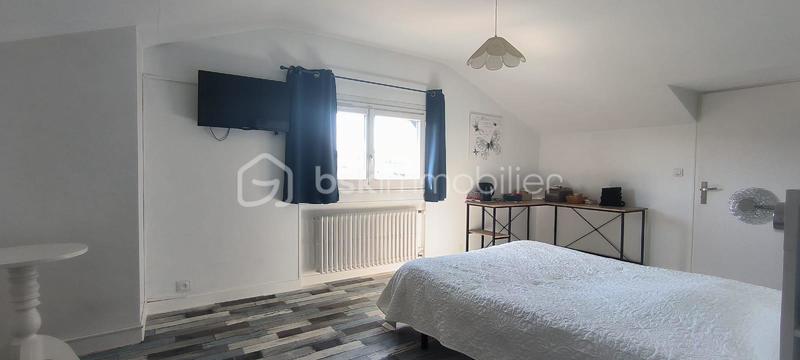 Maison - 196 m² - 9 pièces