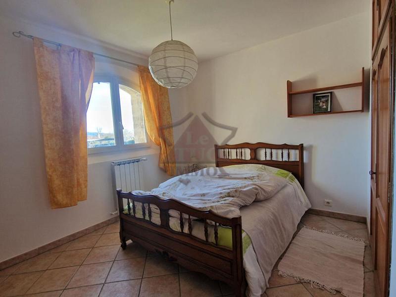 Maison traditionnelle - 190 m² - 9 pièces