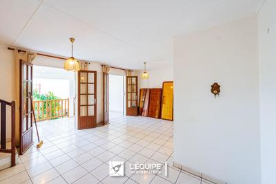 Villa - 94 m² - 5 pièces