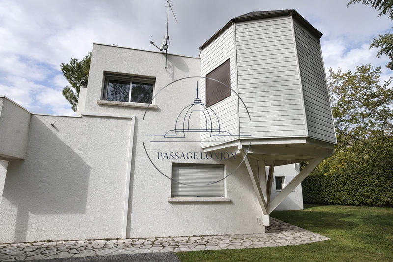 Villa - 180 m² - 5 pièces