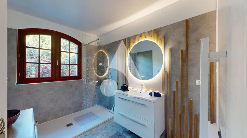 Maison - 103 m² - 7 pièces