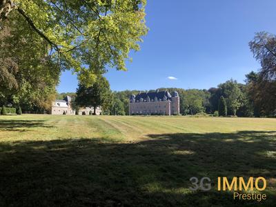 Château - 2 000 m² - 22 pièces
