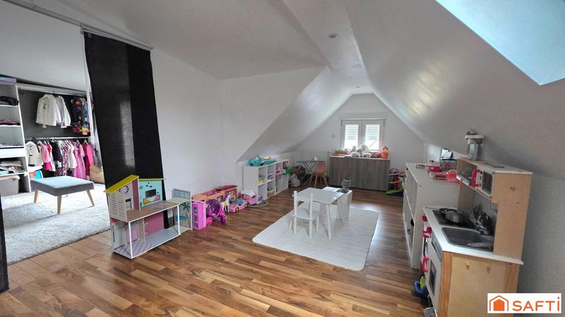 Maison - 180 m² - 7 pièces