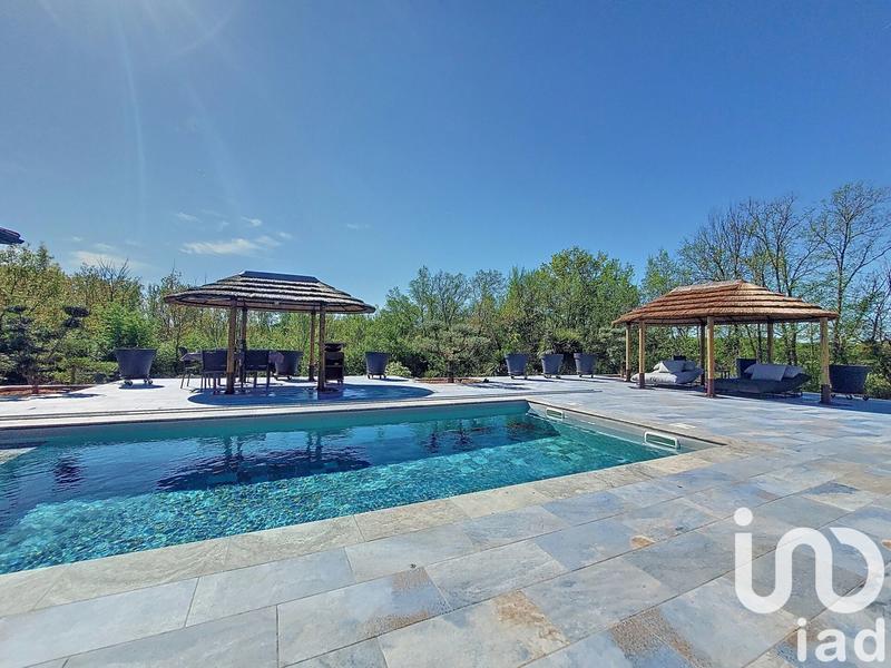 Maison - 206 m² - 7 pièces