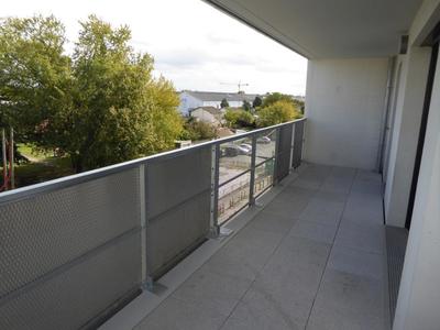 Appartement - 99 m² - 4 pièces