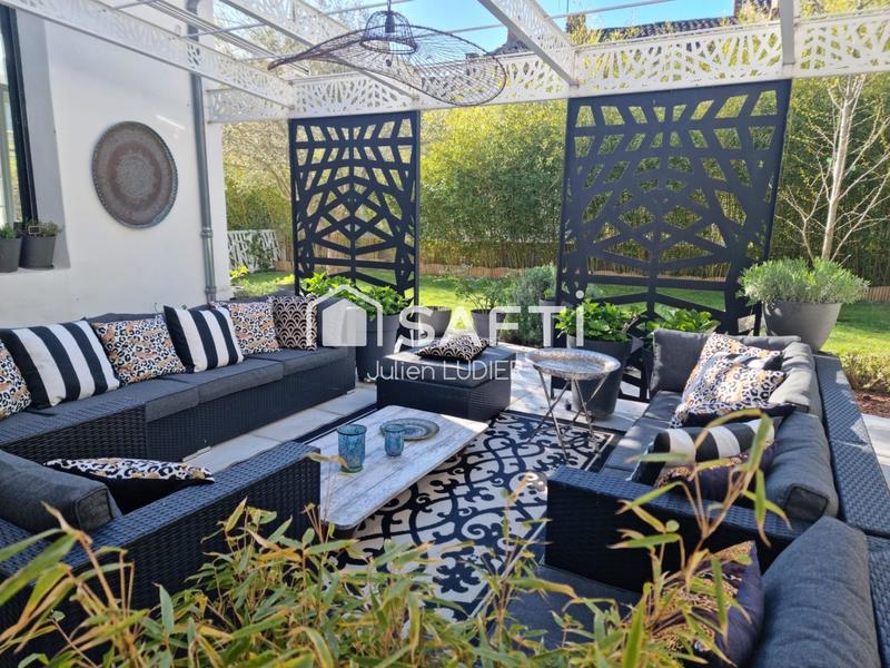 Hôtel particulier - 605 m² - 20 pièces