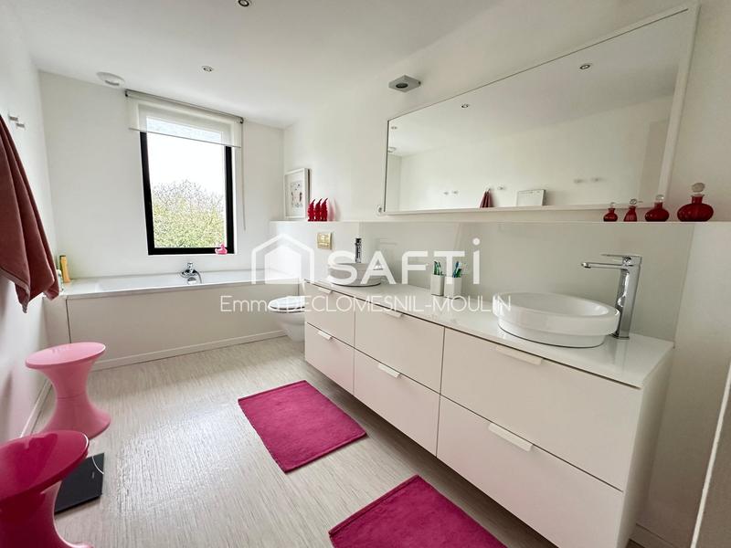 Maison - 400 m² - 12 pièces