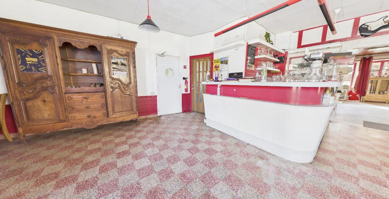 Maison - 275 m² - 10 pièces