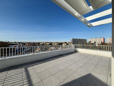 Appartement - 95 m² - 4 pièces