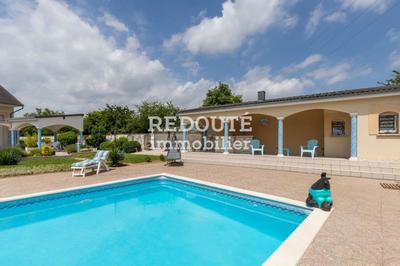 Villa - 738 m² - 16 pièces