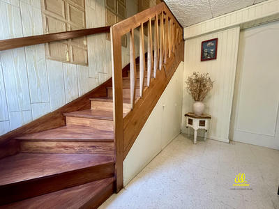 Maison - 99 m² - 5 pièces