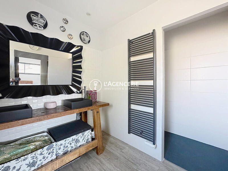 Maison - 156 m² - 4 pièces