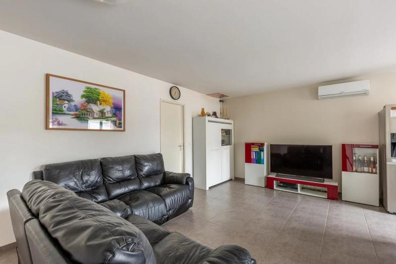 Maison - 99 m² - 5 pièces