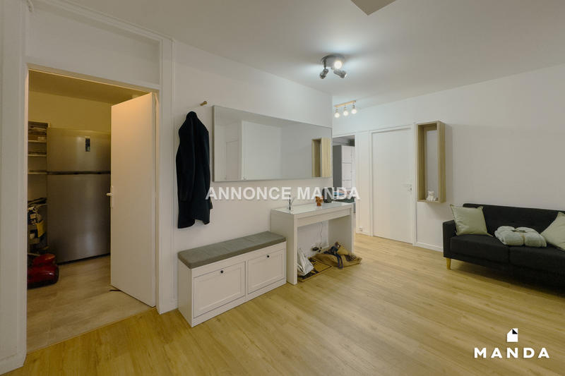 Chambre - 13 m² - 6 pièces