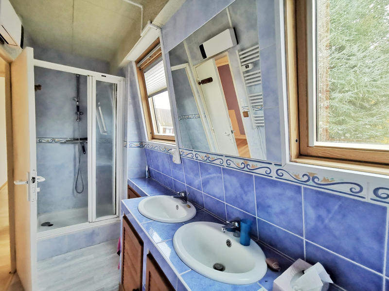 Maison - 104 m² - 6 pièces